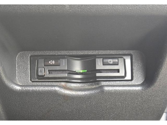 ハイエースコミューター スーパーロングＧＬ　３ナンバー１０人乗り構造変更　スマートキ　ＬＥＤヘッドライト　衝突被害軽減システム　バックカメラ　パワースライドドア　ＥＴＣ　全席フルフラット　前後ドライブレコーダー　Ｂｌｕｅｔｏｏｔｈ　車載用冷蔵庫（32枚目）