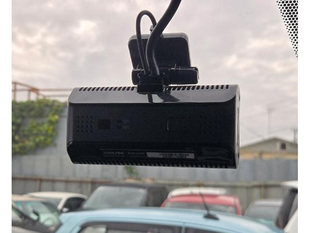 ハイエースコミューター スーパーロングＧＬ　３ナンバー１０人乗り構造変更　スマートキ　ＬＥＤヘッドライト　衝突被害軽減システム　バックカメラ　パワースライドドア　ＥＴＣ　全席フルフラット　前後ドライブレコーダー　Ｂｌｕｅｔｏｏｔｈ　車載用冷蔵庫（33枚目）