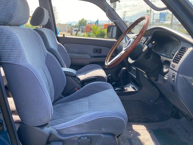 ハイラックスサーフ ＳＳＲ－Ｘ　アクティブパッケージＩ　ワイド　オールペン　２インチリフトアップ　４ＷＤ　ＥＴＣ　社外ナビ　フルセグＴＶ　ＣＤ　Ｂｌｕｅｔｏｏｔｈ　ＦＭ／ＡＭ（11枚目）