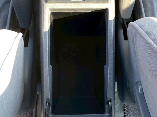 ハイラックスサーフ ＳＳＲ－Ｘ　アクティブパッケージＩ　ワイド　オールペン　２インチリフトアップ　４ＷＤ　ＥＴＣ　社外ナビ　フルセグＴＶ　ＣＤ　Ｂｌｕｅｔｏｏｔｈ　ＦＭ／ＡＭ（31枚目）