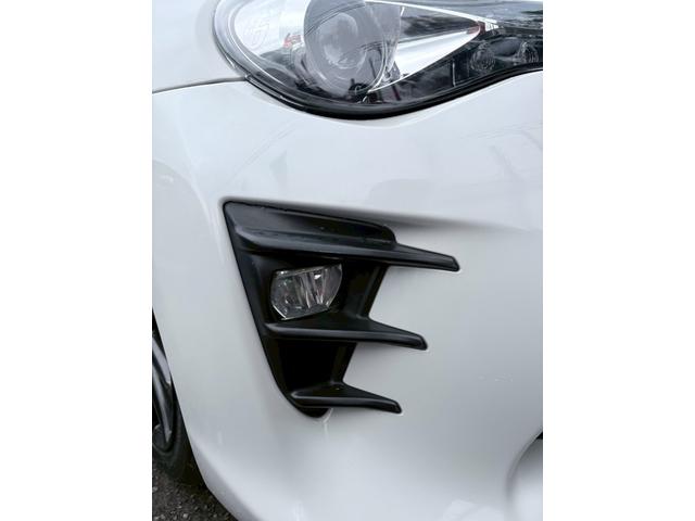 ８６ ＧＴリミテッド　ブラックパッケージ　ＥＴＣ　バックカメラ　ドライブレコーダー　ブレンボキャリバー　ＬＥＤヘッドライトフォグランプ　純正アルミホイール（11枚目）