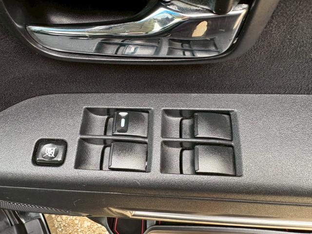 デリカＤ：５ Ｄ　パワーパッケージ　４ＷＤ　ディーゼル　走行中ＴＶ　左右パワースライドドア　ＥＴＣ　バックカメラ（24枚目）