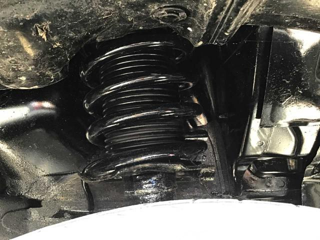 ノート ｅ－パワー　Ｘ　ＦＯＵＲ　ブルートゥース　踏み間違い防止　横滑り防止機能　ソナー　切替４ＷＤ　ＥＴＣ車載器　フルセグテレビ　パワーステアリング　ドライブレコーダー　ＡＢＳ　パワーウインドウ　スマートキー　オートエアコン　ＴＶ（12枚目）