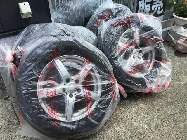 ハリアー プレミアム　メタル　アンド　レザーパッケージ　ＢＴ　オートクルーズコントロール　ドラレコ　Ｂカメラ　ＤＶＤ再生　ナビ＆ＴＶ　ミュージックプレイヤー接続可　ＬＥＤ　スマートキー　ＥＴＣ　４ＷＤ　フルセグ　ＳＤナビ　シートヒーター　パワーバックＤ（64枚目）