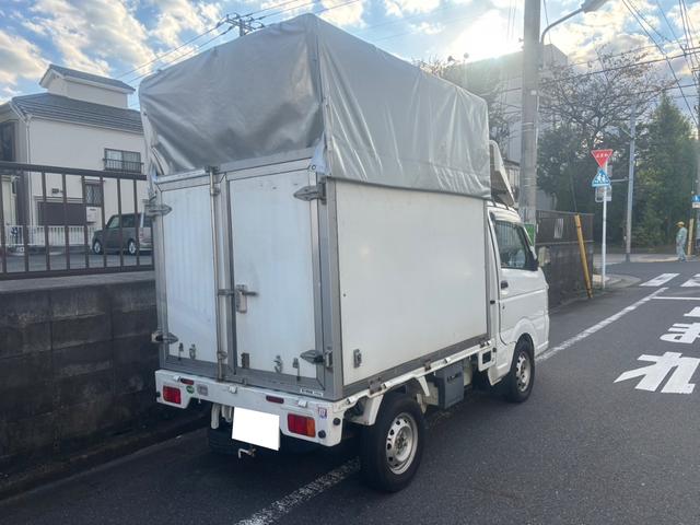 ＮＴ１００クリッパートラック ＤＸ　エンジン型式：Ｒ０６Ａ・ステアリング形式：パワーアシスト付きラック＆ピニオン・パートタイム４ＷＤ・３ＡＴ・運転席：エアバック・ＡＭ／ＦＭラジオ・マニュアルエアコン・ＵＶカットガラス・ＥＴＣ（2枚目）