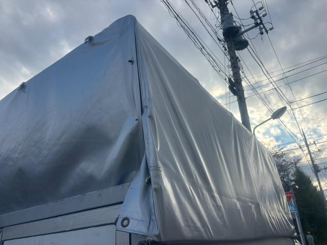 ＮＴ１００クリッパートラック ＤＸ　エンジン型式：Ｒ０６Ａ・ステアリング形式：パワーアシスト付きラック＆ピニオン・パートタイム４ＷＤ・３ＡＴ・運転席：エアバック・ＡＭ／ＦＭラジオ・マニュアルエアコン・ＵＶカットガラス・ＥＴＣ（15枚目）