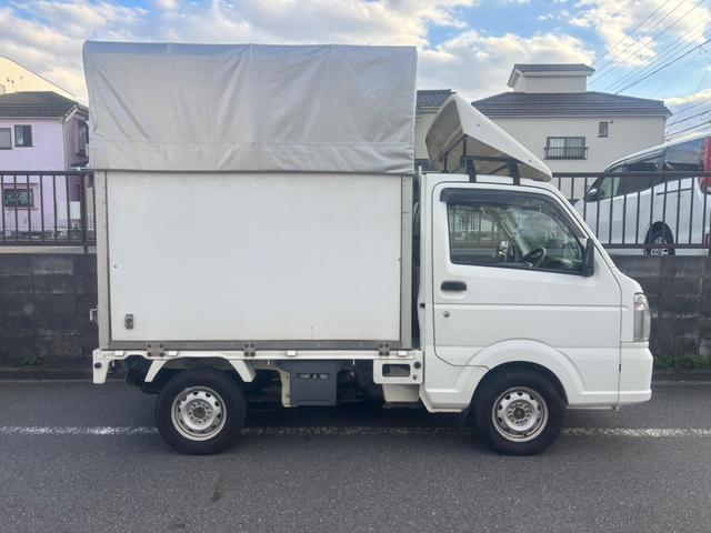 ＮＴ１００クリッパートラック ＤＸ　エンジン型式：Ｒ０６Ａ・ステアリング形式：パワーアシスト付きラック＆ピニオン・パートタイム４ＷＤ・３ＡＴ・運転席：エアバック・ＡＭ／ＦＭラジオ・マニュアルエアコン・ＵＶカットガラス・ＥＴＣ（33枚目）