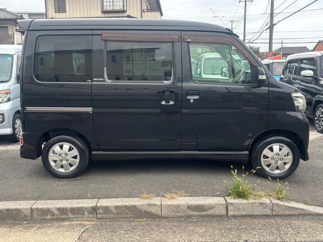 アトレーワゴン カスタムターボＲＳリミテッド　ターボ・車検Ｒ９／７月まで・左側パワースライドドア・ウインカーミラー・リアスポイラー・ナビ＆ワンセグＴＶ／Ｂｌｕｅｔｏｏｔｈ対応・純正ＡＷ・フロントフォグランプ（6枚目）