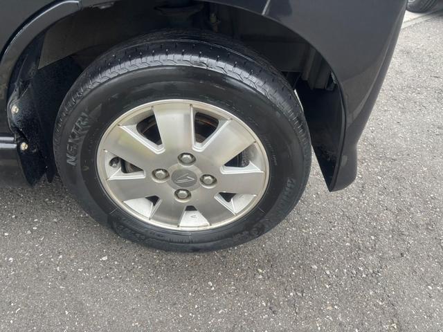 アトレーワゴン カスタムターボＲＳリミテッド　ターボ・車検Ｒ９／７月まで・左側パワースライドドア・ウインカーミラー・リアスポイラー・ナビ＆ワンセグＴＶ／Ｂｌｕｅｔｏｏｔｈ対応・純正ＡＷ・フロントフォグランプ（25枚目）