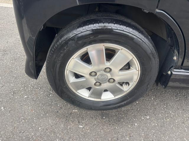 アトレーワゴン カスタムターボＲＳリミテッド　ターボ・車検Ｒ９／７月まで・左側パワースライドドア・ウインカーミラー・リアスポイラー・ナビ＆ワンセグＴＶ／Ｂｌｕｅｔｏｏｔｈ対応・純正ＡＷ・フロントフォグランプ（27枚目）