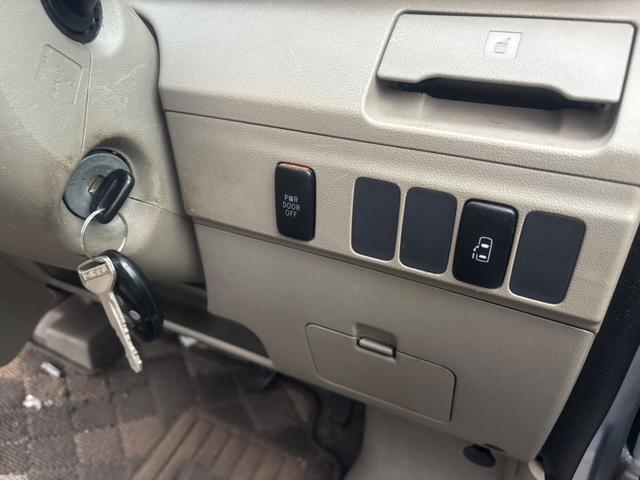 アトレーワゴン カスタムターボＲＳリミテッド　ナビ＆地デジＴＶ／Ｂｌｕｅｔｏｏｔｈ対応・キーレスエントリー・パワースライドドア・電動格納ウインカーミラー・リアスポイラー・フロントフォグランプ・純正ＡＷ・（41枚目）