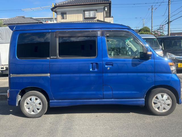 アトレーワゴン カスタムターボＲＳリミテッド　車検令和９年１１月・純正ナビ＆フルセグＴＶ＆バックカメラ付き・キーレスエントリー・ターボ・フロントフォグ・サイドバイザー・電動格納ウインカーミラー・純正ＡＷ・リアスポイラー・左側パワースライドドア（6枚目）