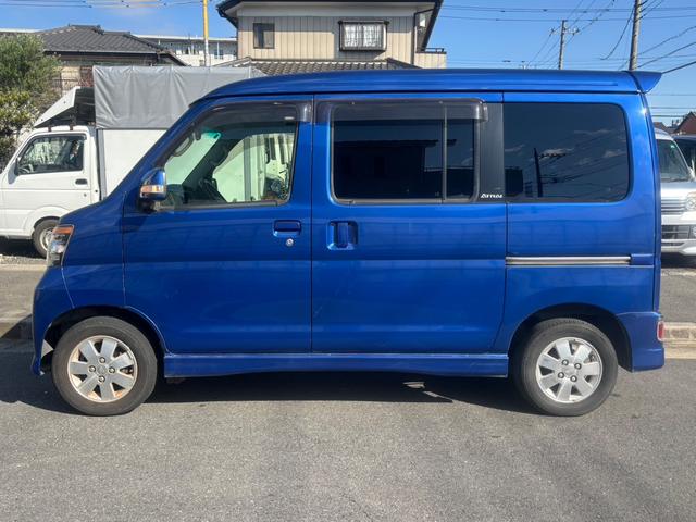 アトレーワゴン カスタムターボＲＳリミテッド　車検令和９年１１月・純正ナビ＆フルセグＴＶ＆バックカメラ付き・キーレスエントリー・ターボ・フロントフォグ・サイドバイザー・電動格納ウインカーミラー・純正ＡＷ・リアスポイラー・左側パワースライドドア（7枚目）