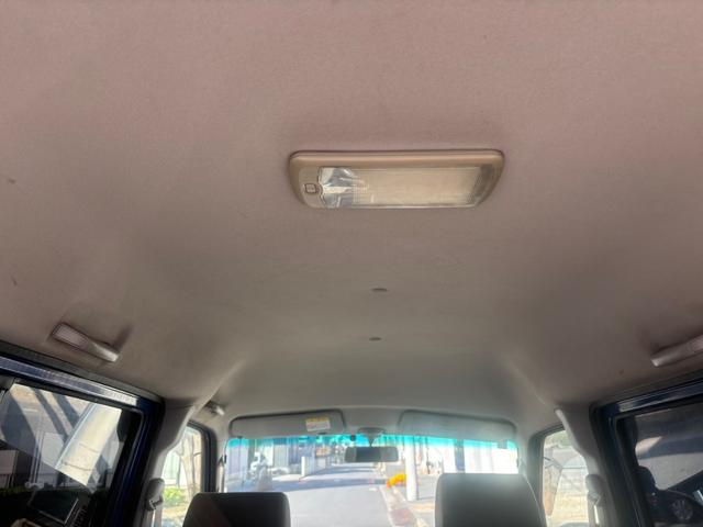 アトレーワゴン カスタムターボＲＳリミテッド　車検令和９年１１月・純正ナビ＆フルセグＴＶ＆バックカメラ付き・キーレスエントリー・ターボ・フロントフォグ・サイドバイザー・電動格納ウインカーミラー・純正ＡＷ・リアスポイラー・左側パワースライドドア（9枚目）
