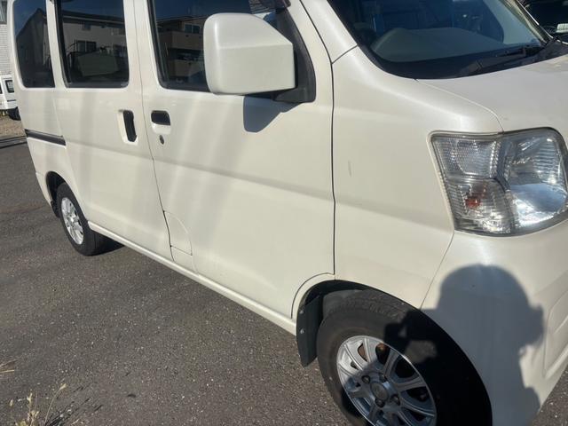 ハイゼットカーゴ クルーズターボ　車検令和８年１０月・ターボ搭載・キーレスエントリー・前席パワーウインドウ・社外ＡＷ・両側スライドドア・サイドバイザー・ナビ＆ＴＶ・ＥＴＣ・ルーフキャリア（15枚目）