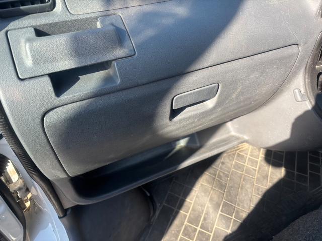 ハイゼットカーゴ クルーズターボ　車検令和８年１０月・ターボ搭載・キーレスエントリー・前席パワーウインドウ・社外ＡＷ・両側スライドドア・サイドバイザー・ナビ＆ＴＶ・ＥＴＣ・ルーフキャリア（27枚目）