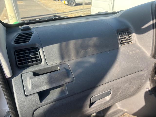 ハイゼットカーゴ クルーズターボ　車検令和８年１０月・ターボ搭載・キーレスエントリー・前席パワーウインドウ・社外ＡＷ・両側スライドドア・サイドバイザー・ナビ＆ＴＶ・ＥＴＣ・ルーフキャリア（28枚目）