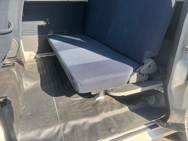 ハイゼットカーゴ クルーズターボ　車検令和８年１０月・ターボ搭載・キーレスエントリー・前席パワーウインドウ・社外ＡＷ・両側スライドドア・サイドバイザー・ナビ＆ＴＶ・ＥＴＣ・ルーフキャリア（32枚目）