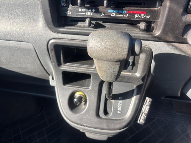 ハイゼットカーゴ クルーズターボ　車検令和８年１０月・ターボ搭載・キーレスエントリー・前席パワーウインドウ・社外ＡＷ・両側スライドドア・サイドバイザー・ナビ＆ＴＶ・ＥＴＣ・ルーフキャリア（37枚目）