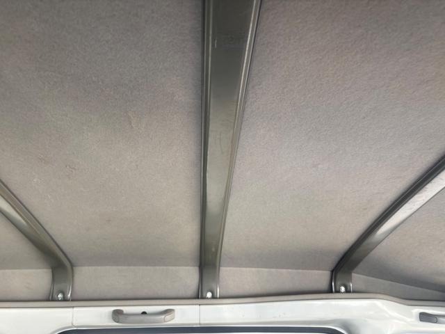 ハイゼットカーゴ クルーズターボ　車検令和８年１０月・ターボ搭載・キーレスエントリー・前席パワーウインドウ・社外ＡＷ・両側スライドドア・サイドバイザー・ナビ＆ＴＶ・ＥＴＣ・ルーフキャリア（56枚目）