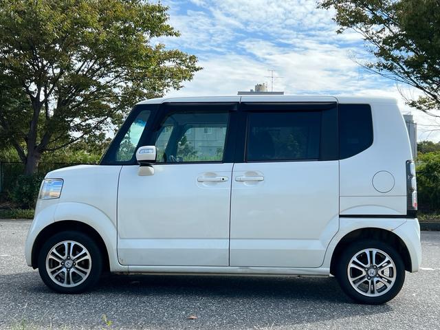 Ｎ－ＢＯＸ Ｇ・Ｌパッケージ　４ＷＤ　Ｂｌｕｅｔｏｏｔｈナビ　バックカメラ　片側電動スライドドア　スペアキー（4枚目）