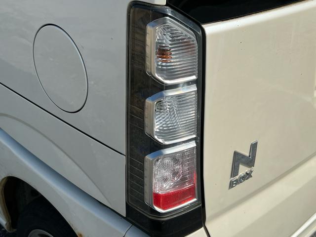 Ｎ－ＢＯＸ Ｇ・Ｌパッケージ　４ＷＤ　Ｂｌｕｅｔｏｏｔｈナビ　バックカメラ　片側電動スライドドア　スペアキー（11枚目）