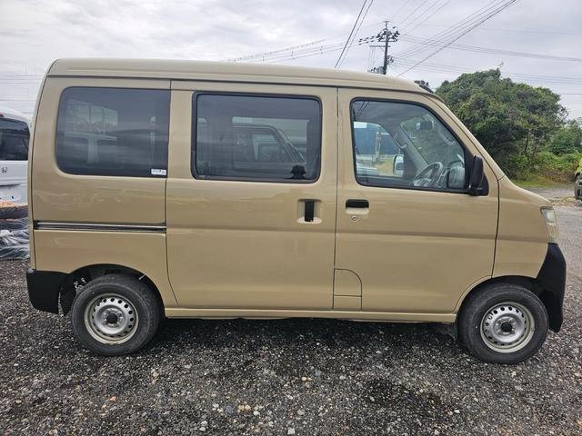 ハイゼットカーゴ DX ハイルーフ 4WD (ベージュ)全塗装  3万キロ(8枚目)