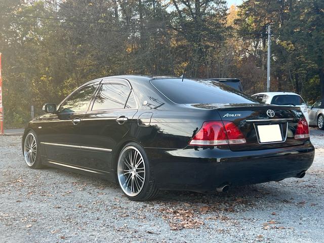 クラウン アスリートGパッケージ 全塗装済み 全席パワーシート 全席シートヒーター 車庫長 社外19インチアルミ LED ヘッドライト 冷蔵庫 ETC クルーズコントロール(10枚目)