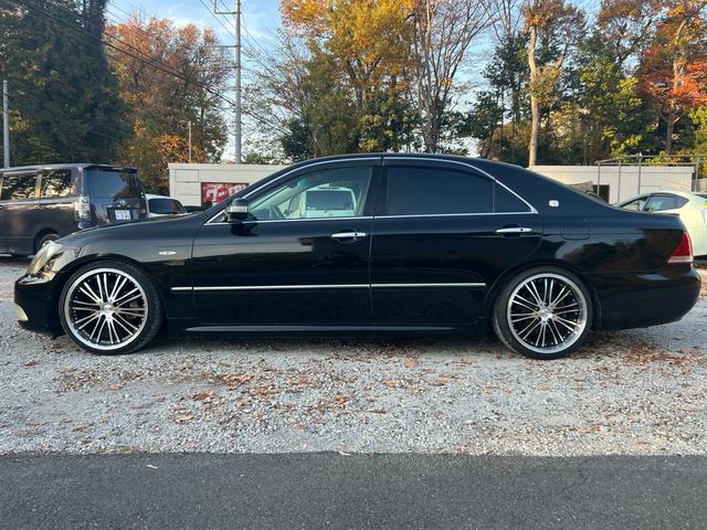 クラウン アスリートGパッケージ 全塗装済み 全席パワーシート 全席シートヒーター 車庫長 社外19インチアルミ LED ヘッドライト 冷蔵庫 ETC クルーズコントロール(12枚目)