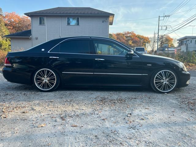 クラウン アスリートGパッケージ 全塗装済み 全席パワーシート 全席シートヒーター 車庫長 社外19インチアルミ LED ヘッドライト 冷蔵庫 ETC クルーズコントロール(15枚目)