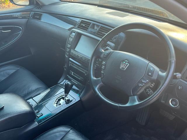 クラウン アスリートGパッケージ 全塗装済み 全席パワーシート 全席シートヒーター 車庫長 社外19インチアルミ LED ヘッドライト 冷蔵庫 ETC クルーズコントロール(31枚目)