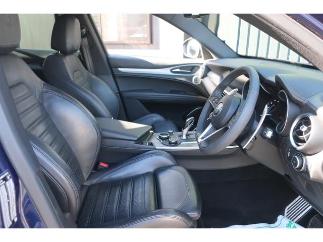 ステルヴィオ ２．０ターボ　Ｑ４スポーツパッケージ　１オーナー車　純正ディスプレイオーディオ＆Ｂトゥース＆Ｂカメラ　ハーマンカードンサウンドシステム　専用インテリア＆レザースポーツシート　シートヒーター　Ｐシート　パワーバックドア　ＬＥＤライト　専用１９インチアルミ（15枚目）