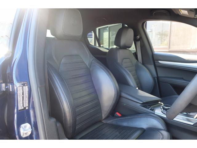 ステルヴィオ ２．０ターボ　Ｑ４スポーツパッケージ　１オーナー車　純正ディスプレイオーディオ＆Ｂトゥース＆Ｂカメラ　ハーマンカードンサウンドシステム　専用インテリア＆レザースポーツシート　シートヒーター　Ｐシート　パワーバックドア　ＬＥＤライト　専用１９インチアルミ（17枚目）