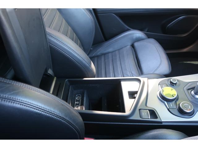 ステルヴィオ ２．０ターボ　Ｑ４スポーツパッケージ　１オーナー車　純正ディスプレイオーディオ＆Ｂトゥース＆Ｂカメラ　ハーマンカードンサウンドシステム　専用インテリア＆レザースポーツシート　シートヒーター　Ｐシート　パワーバックドア　ＬＥＤライト　専用１９インチアルミ（39枚目）