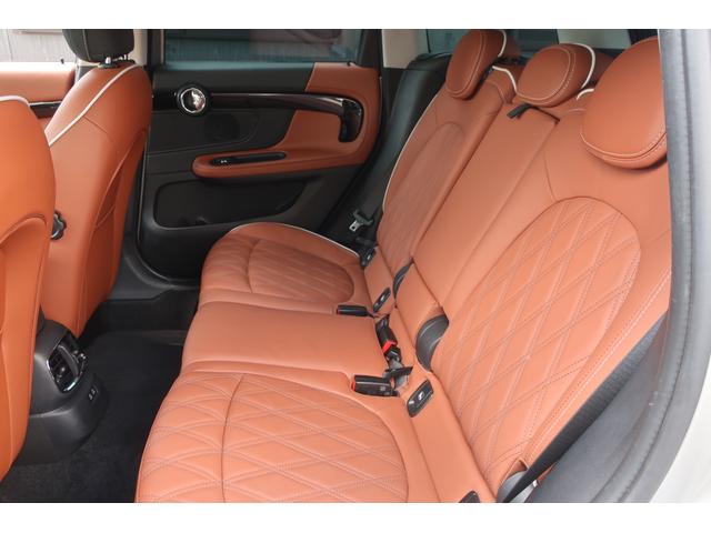 ＭＩＮＩ クーパーＤクロスオーバー　後期型　ＯＰレザーシートインテリア　純正ナビ＆ＵＳＢ＆Ｂトゥース＆Ｂカメラ　専用インテリア＆ＯＰブラウンレザーシート　シートヒーター　ＬＥＤヘッドライト　ＬＥＤフォグ　ユニオンジャックＬＥＤテール　パワーバックドア　純正ブラック１７ＡＷ（23枚目）