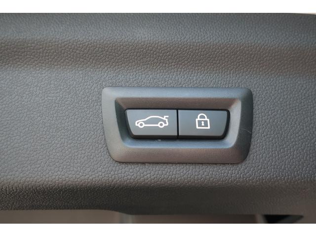 ＭＩＮＩ クーパーＤクロスオーバー　後期型　ＯＰレザーシートインテリア　純正ナビ＆ＵＳＢ＆Ｂトゥース＆Ｂカメラ　専用インテリア＆ＯＰブラウンレザーシート　シートヒーター　ＬＥＤヘッドライト　ＬＥＤフォグ　ユニオンジャックＬＥＤテール　パワーバックドア　純正ブラック１７ＡＷ（42枚目）