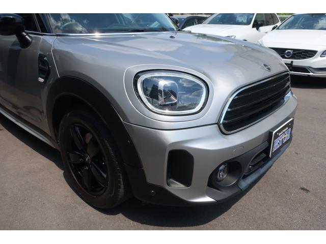 ＭＩＮＩ クーパーＤクロスオーバー　後期型　ＯＰレザーシートインテリア　純正ナビ＆ＵＳＢ＆Ｂトゥース＆Ｂカメラ　専用インテリア＆ＯＰブラウンレザーシート　シートヒーター　ＬＥＤヘッドライト　ＬＥＤフォグ　ユニオンジャックＬＥＤテール　パワーバックドア　純正ブラック１７ＡＷ（47枚目）