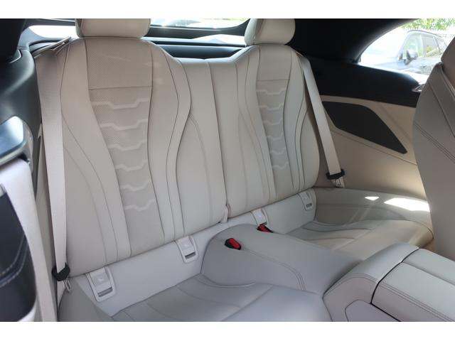 ８シリーズ ８４０ｉ　カブリオレ　Ｍスポーツ　電動オープンカー　後期型　Ａｐｐｌｅ　Ｃａｒ　Ｐｌａｙ対応純正ナビ＆フルセグＴＶ＆ＵＳＢ＆Ｂトゥース＆Ｂカメラ＆全方位カメラ　Ｍスポーツ専用エアロ　専用１９インチＡＷ　専用可変マフラー　専用インテリア＆本革シート　Ｐバックドア（23枚目）