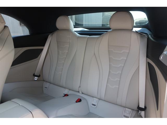 ８シリーズ ８４０ｉ　カブリオレ　Ｍスポーツ　電動オープンカー　後期型　Ａｐｐｌｅ　Ｃａｒ　Ｐｌａｙ対応純正ナビ＆フルセグＴＶ＆ＵＳＢ＆Ｂトゥース＆Ｂカメラ＆全方位カメラ　Ｍスポーツ専用エアロ　専用１９インチＡＷ　専用可変マフラー　専用インテリア＆本革シート　Ｐバックドア（24枚目）