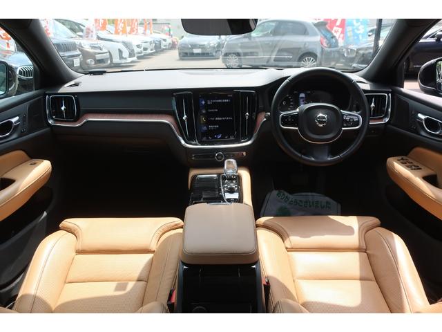 Ｓ６０ リチャージ　ＰＨＶ　Ｔ６　ＡＷＤ　インスクリプション　Ａｐｐｌｅ　Ｃａｒ　Ｐｌａｙ対応純正ナビ＆フルセグＴＶ＆全方位カメラ　専用インテリア＆本革シート　シートマッサージ機能　シートヒーター　シートＡＣ　電動サンルーフ　純正１９インチＡＷ　ＬＥＤライト（10枚目）