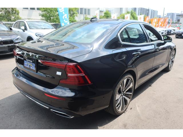 Ｓ６０ リチャージ　ＰＨＶ　Ｔ６　ＡＷＤ　インスクリプション　Ａｐｐｌｅ　Ｃａｒ　Ｐｌａｙ対応純正ナビ＆フルセグＴＶ＆全方位カメラ　専用インテリア＆本革シート　シートマッサージ機能　シートヒーター　シートＡＣ　電動サンルーフ　純正１９インチＡＷ　ＬＥＤライト（12枚目）