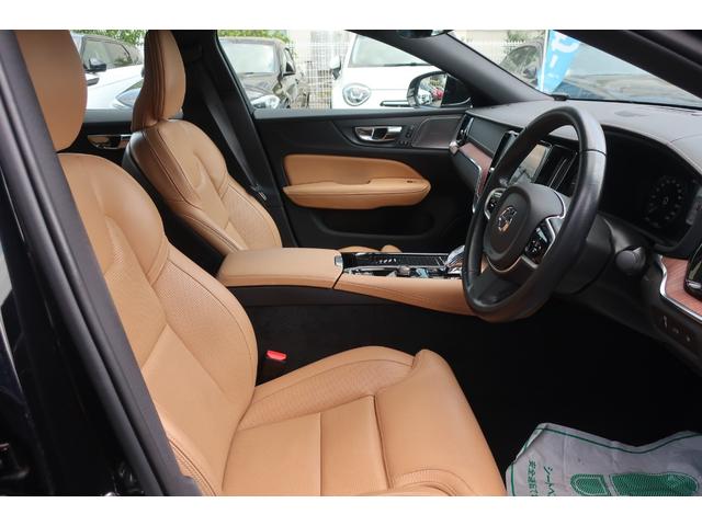 Ｓ６０ リチャージ　ＰＨＶ　Ｔ６　ＡＷＤ　インスクリプション　Ａｐｐｌｅ　Ｃａｒ　Ｐｌａｙ対応純正ナビ＆フルセグＴＶ＆全方位カメラ　専用インテリア＆本革シート　シートマッサージ機能　シートヒーター　シートＡＣ　電動サンルーフ　純正１９インチＡＷ　ＬＥＤライト（17枚目）