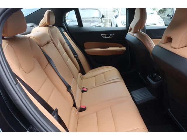 Ｓ６０ リチャージ　ＰＨＶ　Ｔ６　ＡＷＤ　インスクリプション　Ａｐｐｌｅ　Ｃａｒ　Ｐｌａｙ対応純正ナビ＆フルセグＴＶ＆全方位カメラ　専用インテリア＆本革シート　シートマッサージ機能　シートヒーター　シートＡＣ　電動サンルーフ　純正１９インチＡＷ　ＬＥＤライト（21枚目）