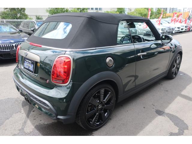 ＭＩＮＩ クーパーＳ　コンバーチブル　レゾリュートエディション　後期型　特別仕様限定車／電動トップオープンカー／Ａｐｐｌｅ　Ｃａｒ　Ｐｌａｙ対応ディスプレイオーディオ／ＵＳＢ／Ｂトゥース／Ｂカメラ／レゾリュートブロンズカラーアクセントパーツ／専用ハーフレザーシート（13枚目）