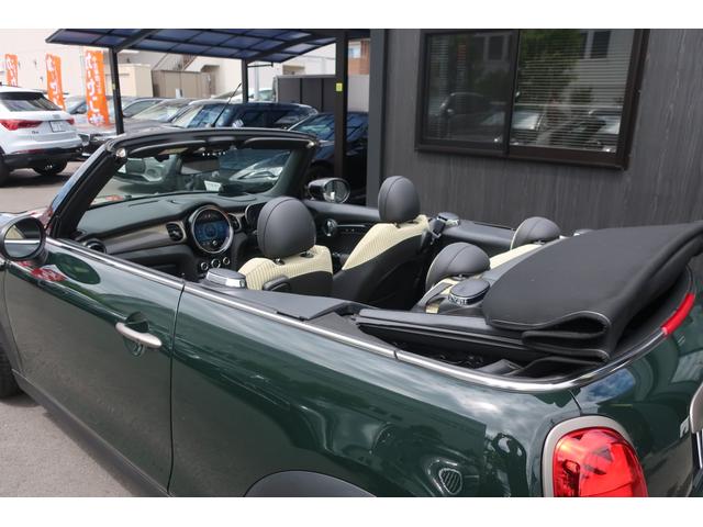 ＭＩＮＩ クーパーＳ　コンバーチブル　レゾリュートエディション　後期型　特別仕様限定車／電動トップオープンカー／Ａｐｐｌｅ　Ｃａｒ　Ｐｌａｙ対応ディスプレイオーディオ／ＵＳＢ／Ｂトゥース／Ｂカメラ／レゾリュートブロンズカラーアクセントパーツ／専用ハーフレザーシート（53枚目）