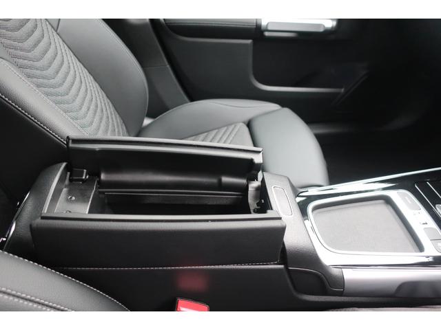 ＧＬＢ ＧＬＢ１８０　後期型　ワンオーナー車　後期型／純正ワイドナビ／フルセグＴＶ／ＵＳＢ／Ｂトゥース／全方位カメラ／ハーフレザーシート／パワーシート／シートヒーター／パワーバックドア／ＬＥＤヘッドライト／オートライト／衝突軽減ブレーキサポート（42枚目）
