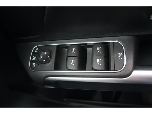 ＧＬＢ ＧＬＢ１８０　後期型　ワンオーナー車　後期型／純正ワイドナビ／フルセグＴＶ／ＵＳＢ／Ｂトゥース／全方位カメラ／ハーフレザーシート／パワーシート／シートヒーター／パワーバックドア／ＬＥＤヘッドライト／オートライト／衝突軽減ブレーキサポート（47枚目）