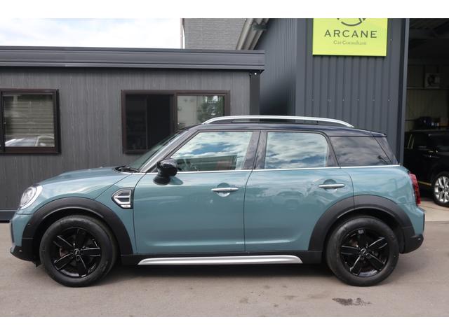 MINI クーパーD クロスオーバー レザーシートパッケージ 後期型 最終モデル/ディーゼルターボ/Apple Car Play対応ディスプレイオーディオ/USB/Bトゥース/Bカメラ/OPレザーシート/Pシート/シートヒーター/LEDライト/LEDフォグ/純正17AW(11枚目)