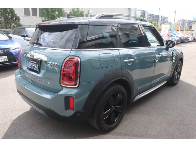 MINI クーパーD クロスオーバー レザーシートパッケージ 後期型 最終モデル/ディーゼルターボ/Apple Car Play対応ディスプレイオーディオ/USB/Bトゥース/Bカメラ/OPレザーシート/Pシート/シートヒーター/LEDライト/LEDフォグ/純正17AW(12枚目)