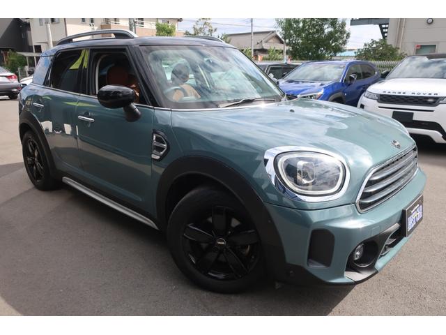 MINI クーパーD クロスオーバー レザーシートパッケージ 後期型 最終モデル/ディーゼルターボ/Apple Car Play対応ディスプレイオーディオ/USB/Bトゥース/Bカメラ/OPレザーシート/Pシート/シートヒーター/LEDライト/LEDフォグ/純正17AW(13枚目)